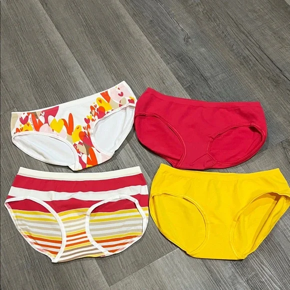 Body By Victoria size Small Hiphugger new without tags - Picture 1 of 8